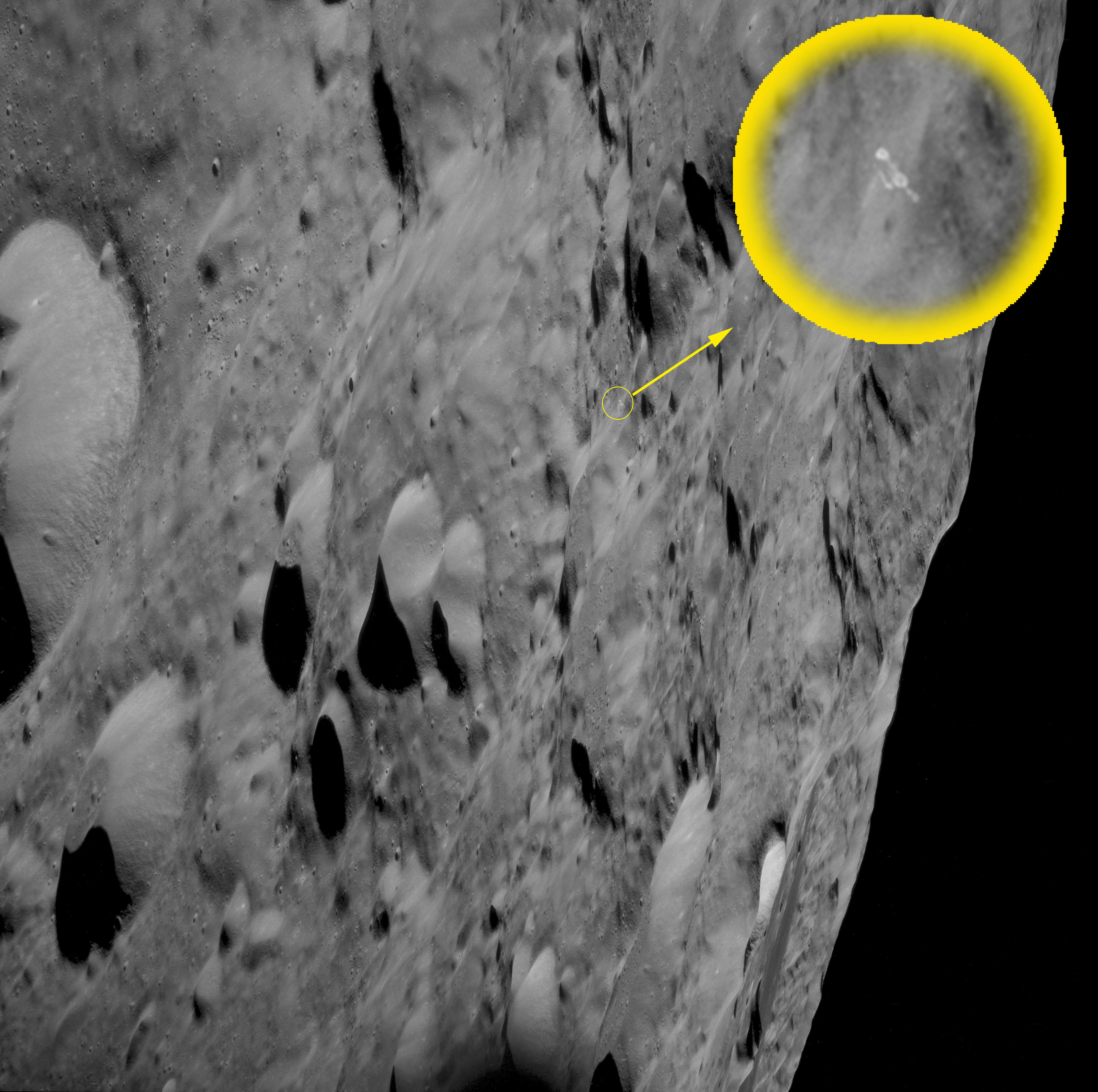 Обратная сторона луны есть. Обратная сторона Луны НАСА. Обратная сторона Луны снимок НАСА. Снимки обратной стороны Луны. Строения на обратной стороне Луны.